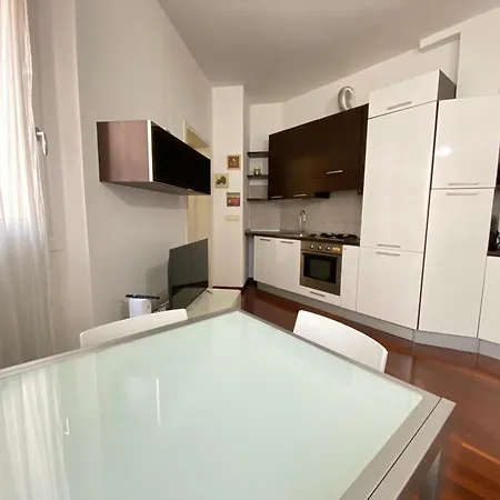 Apartment Avantgard Western Station Bologna