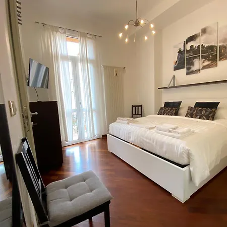 Apartment Avantgard Western Station