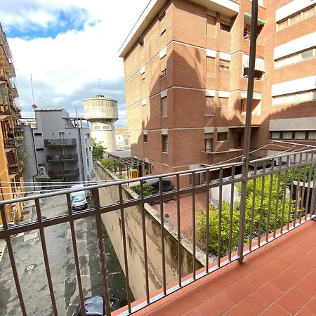 Apartment Avantgard Western Station